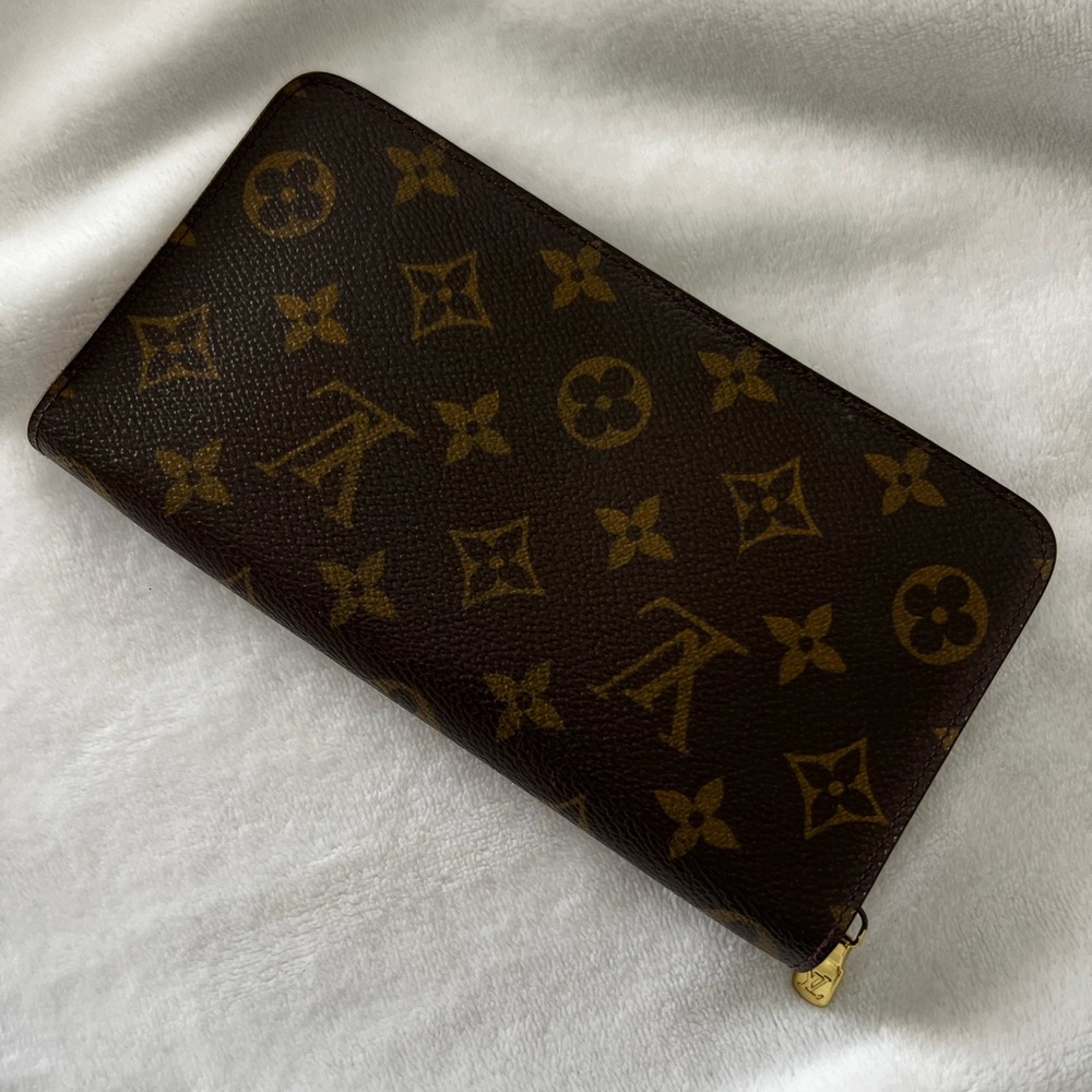 Authentic Louis Vuitton Classic Monogram Long Wallet